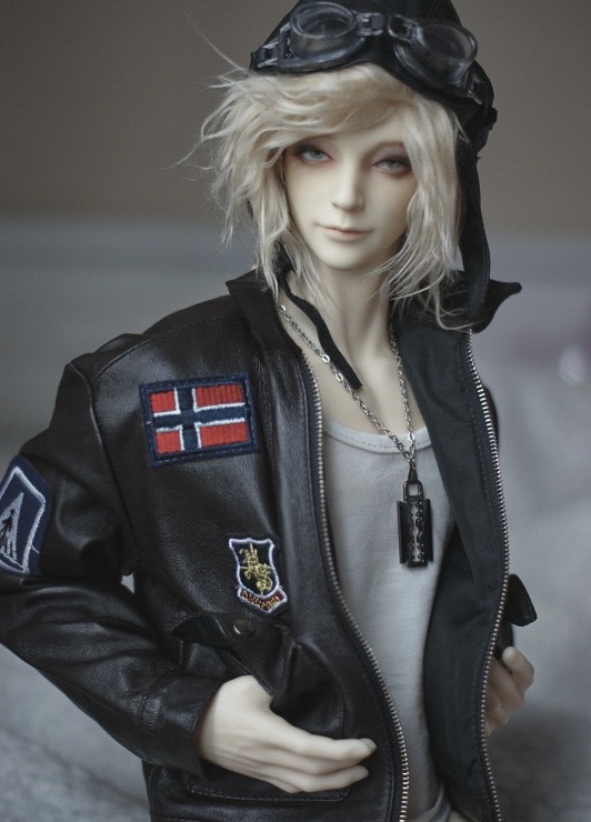[​IMG]